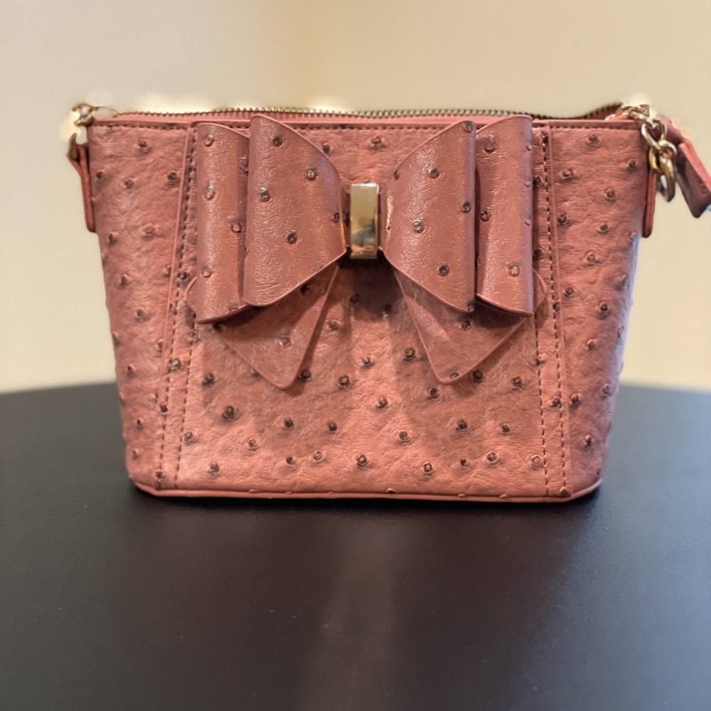 Small blush pink cross body bag by Grossi